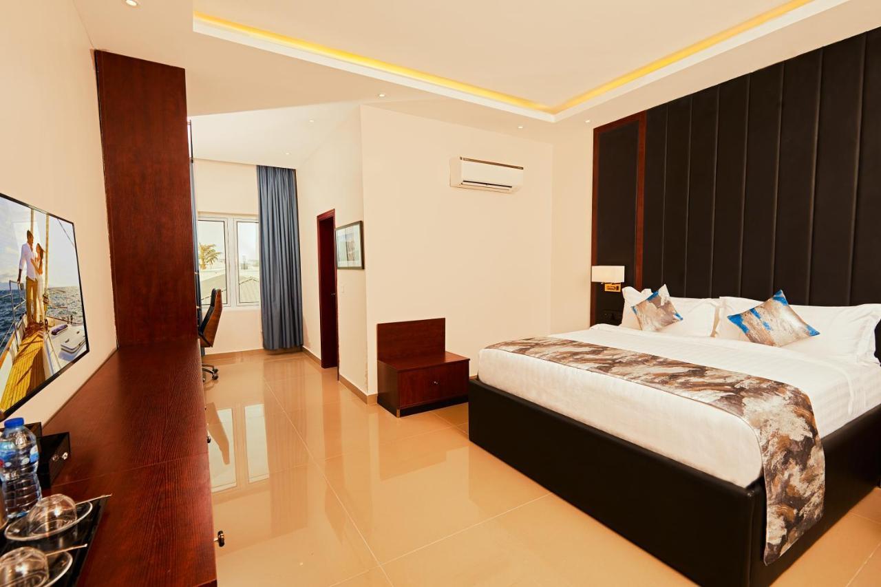 The Yacht Hotel Sea Front Lekki Phase 1 Lagos Extérieur photo