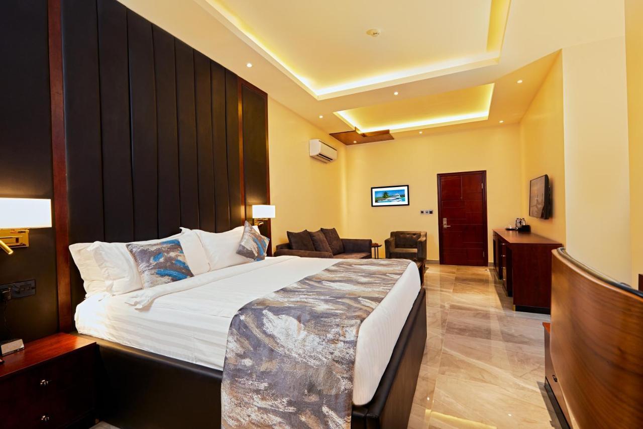 The Yacht Hotel Sea Front Lekki Phase 1 Lagos Extérieur photo