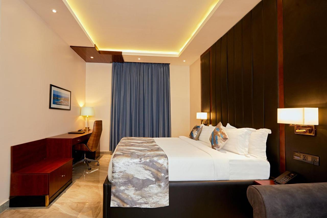The Yacht Hotel Sea Front Lekki Phase 1 Lagos Extérieur photo