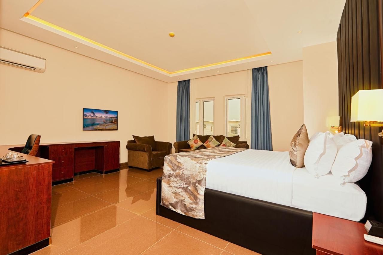 The Yacht Hotel Sea Front Lekki Phase 1 Lagos Extérieur photo
