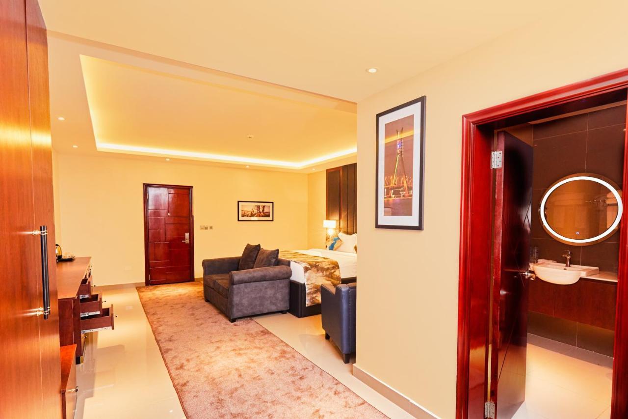 The Yacht Hotel Sea Front Lekki Phase 1 Lagos Extérieur photo