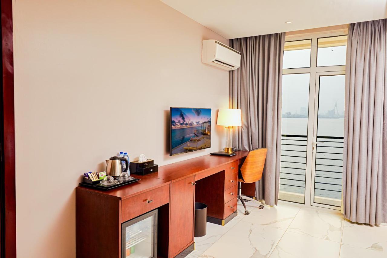 The Yacht Hotel Sea Front Lekki Phase 1 Lagos Extérieur photo