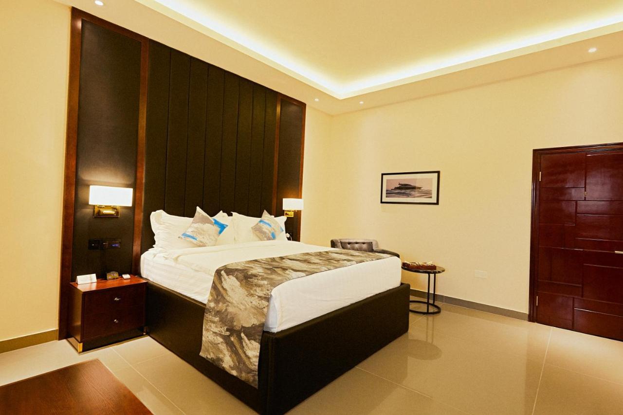The Yacht Hotel Sea Front Lekki Phase 1 Lagos Extérieur photo
