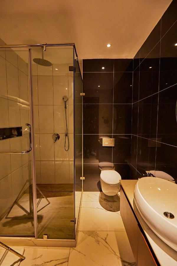 The Yacht Hotel Sea Front Lekki Phase 1 Lagos Extérieur photo